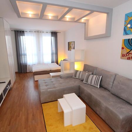 New Belgrade Apartment Neven, Parking 5 Evra Dan Екстер'єр фото