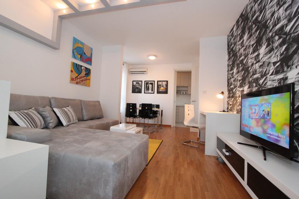 New Belgrade Apartment Neven, Parking 5 Evra Dan Екстер'єр фото